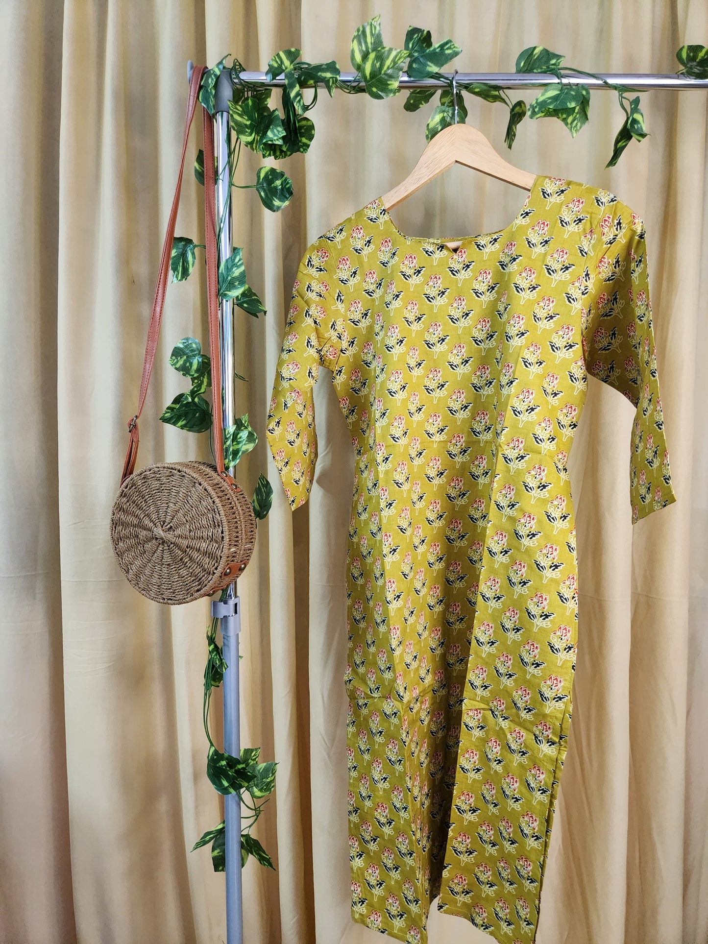 Lime Floral Motif Printed Kurta